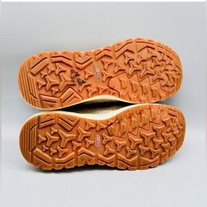 Skechers Athletic Shoes with Orange Soles